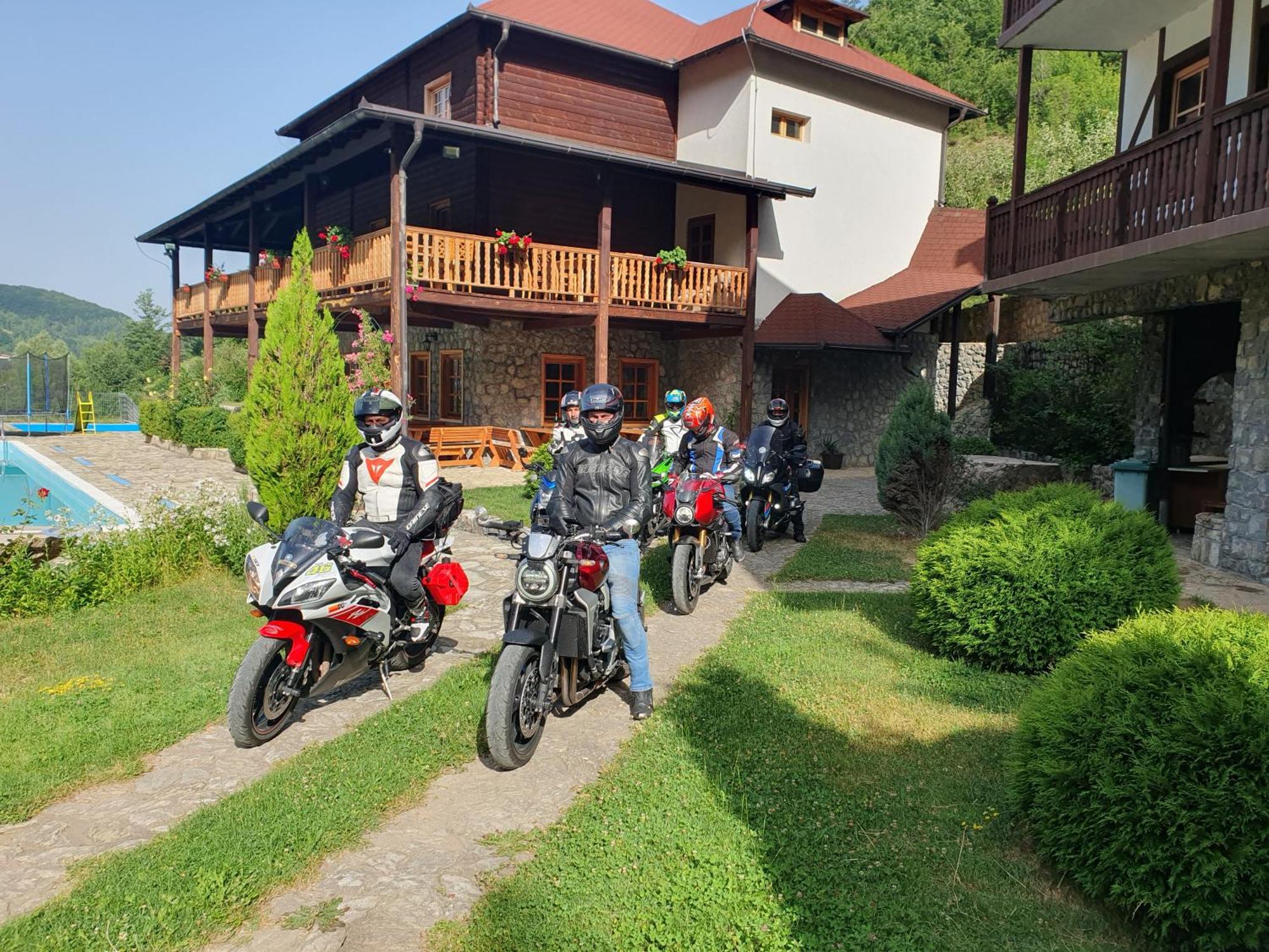 Etno Selo Vrelo & Camping Guest House Berane Eksteriør bilde