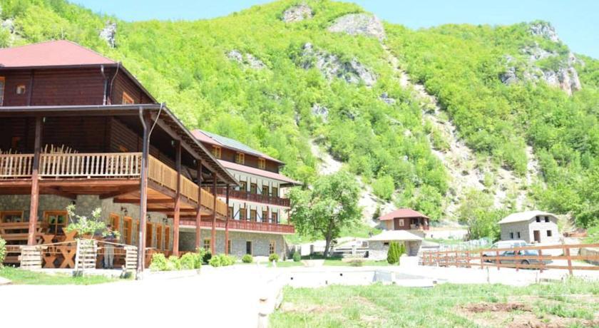 Etno Selo Vrelo & Camping Guest House Berane Eksteriør bilde